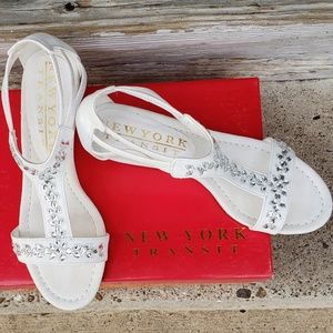 New York Transit - White sandal wedges